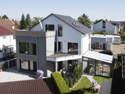Neuwertige 3,5-Zimmer-Wohnung in KfW-40 Standard