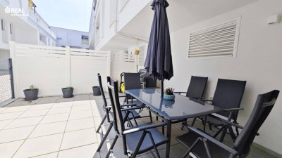 Neuwertige 3-Zimmer Terrassenwohnung mit Garage