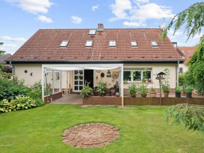 Viel Raum zum Leben – Zweifamilienhaus mit Charme, Komfort und Gartenidylle in Luckenwalde