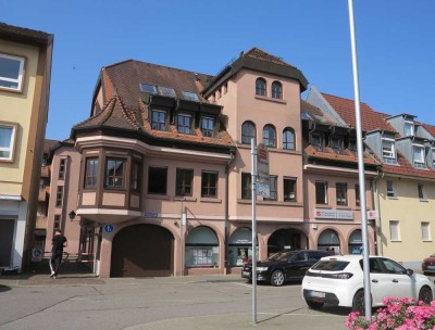 Helle und gemütliche 
3,5 Zi.-Dachgeschosswohnung
in der Innenstadt von Waldkirch