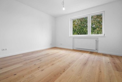 Erstbezug nach Kernsanierung: 3-Zimmer-Wohnung mit Eichen-Parkett, Regendusche & Garage in Hannover