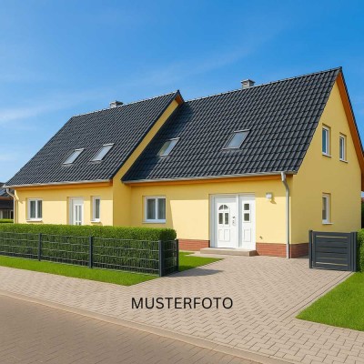 Baugrundstück in Hennigsdorf – Projekt für Doppelhaus vorhanden