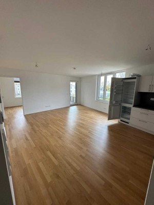 +++ Moderne Wohnung in begehrter Wohnlage mit großem Balkon+++