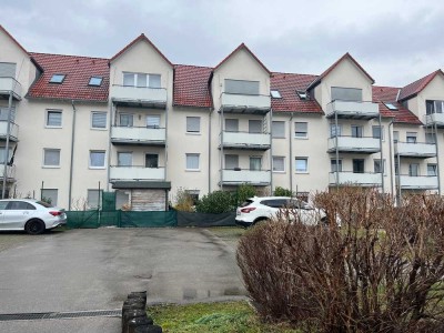 Neu renovierte 2-Zimmer DG zu vermieten