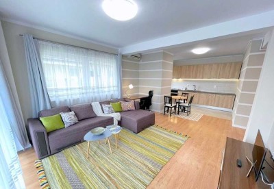 Geschmackvolle, vollständig renovierte 1,5-Zimmer-Wohnung mit Einbauküche in Feucht