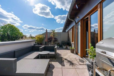 Auf der Sonnenseite: Penthouse mit großzügiger Dachterrasse in Meiendorf
