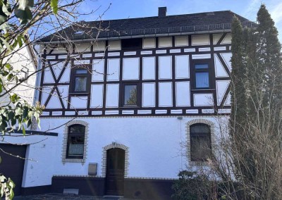 Grosses Einfamilienhaus mit viel Platz und Garten