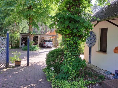 Naturidyll in Borkheide mit ehemaligem Forsthaus - ruhig, grün, gut angebunden