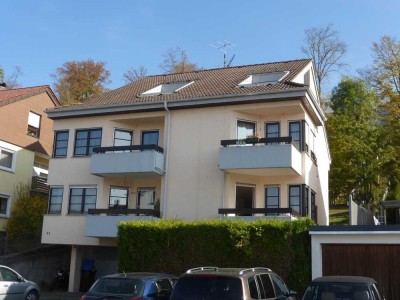 Helle 2,5 Zimmer Wohnung mit Garten in S-Bahn-Nähe