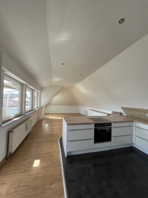 Gut geschnittene, lichtdurchflutete Wohnung in Hemmingen-Arnum.