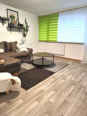 Solide Kapitalanlage: Helle 3-Zimmer-Wohnung mit Balkon und Garage