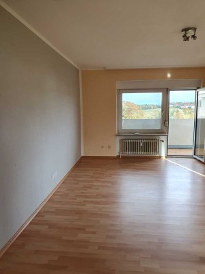 Frisch renovierte 3-Zimmer-Wohnung mit Balkon - Dobel