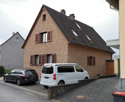 [OHNE MAKLER] freistehendes Einfamilienhaus für Familien mit Gartenparadies