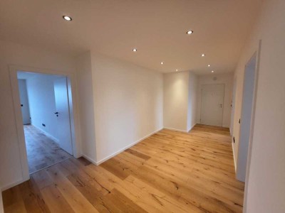 Perfekt für ein junges Paar – 3-Zimmer-Wohnung, frisch saniert, modern und bezugsfertig!