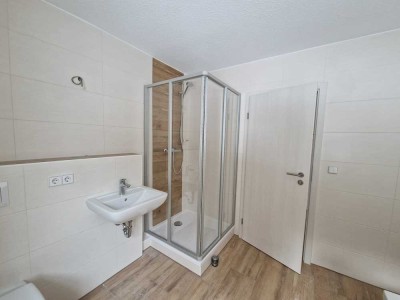 Augustusburg - idyllische Lage - 2-Zimmer-Wohnung, neues Bad mit Dusche und Badewanne