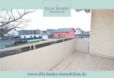 Schöne, großzügige 3-Zimmer-Wohnung mit großem Balkon, neuem Bad + Tiefgarage...