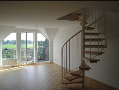 Ansprechende und gepflegte 4-Zimmer-Maisonette-Wohnung mit Balkon und EBK in Viersen