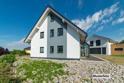 Modernes Einfamilienhaus mit Tiefgarage