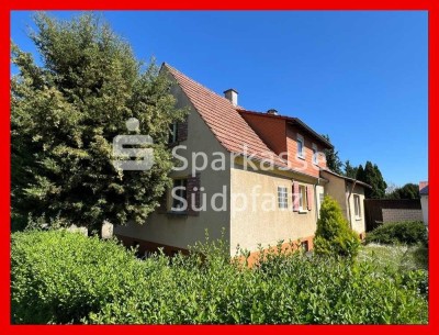 Wohnhaus mit Sanierungsbedarf und 1.000.m² Grundstück in bevorzugter Lage