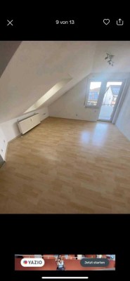 Stilvolle 2-Zimmer-Dachgeschosswohnung mit Balkon und EBK in Niefern-Öschelbronn