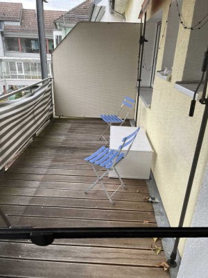 Schöne Stadtwohnung mit Balkon