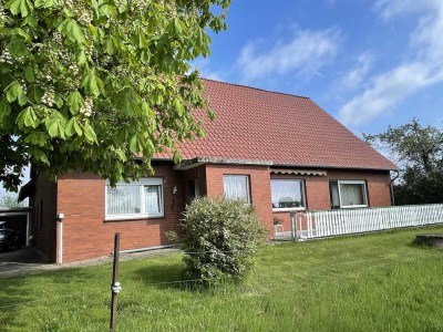 Großes Haus mit großem Grundstück in ruhiger, ländlicher Lage