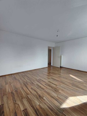 3-Zimmer Wohnung mit Balkon inkl. EBK