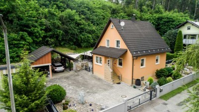 Attraktives Einfamilienhaus mit traumhaftem Garten in ruhiger Umgebung
