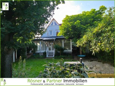 *Idyllisches freistehendes Einfamilienhaus mit Atelier in begehrter Wohnlage von Hanau*
