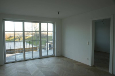 PRESTIGEWOHNUNG MIT BALKON IM ZENTRUM UND AN DER DONAULÄNDE IN LANGENLEBARN IM ERSTBEZUG INKL. HEIZKOSTEN