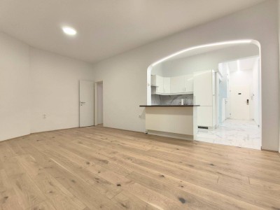 Geschmackvolle 3-Zimmer-Altbauwohnung mit Balkon - Hofruhelage - Küche inklusive - Tolle öffentliche Anbindung