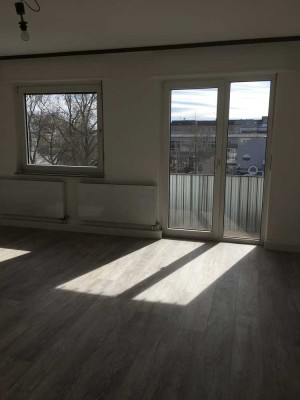 Lichtdurchflutete 2 1/2  Zimmerwohnung von Privat zu vermieten