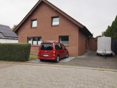 Freistehendes Einfamilienhaus in beliebter Lage von Salzkotten mit 7 Zimmern