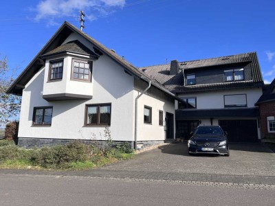5-6 Familienhaus in Sonnschied - voll vermietet - mit 11.631 qm Grundstück