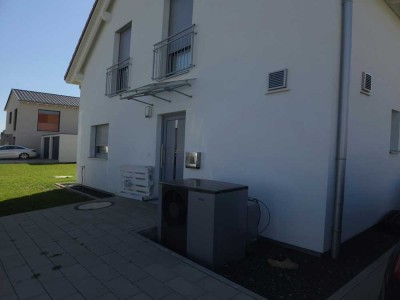 Günstiges, neuwertiges 5-Zimmer-Haus mit geh. Innenausstattung und EBK in Bischwind Dingolshausen