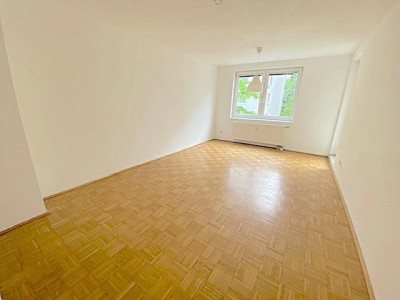 PROVISIONSFREI VOM EIGENTÜMER! 2-ZIMMER WOHNUNG MIT LOGGIA IN DER FORSTHAUSGASSE!