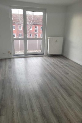 Große 3-Zimmer-Wohnung mit Balkon!