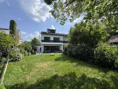 Traumhaftes und geschmackvolles Reiheneckhaus mit privatem Garten in Bestlage Waldtruderings