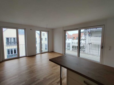 Neuwertige 3,5 Zimmer-Wohnung mit Balkon und EBK im Zentrum Ochsenhausen