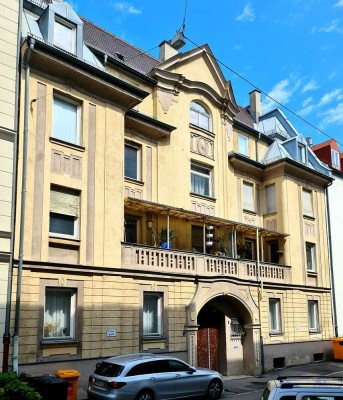 Denkmalgeschütze DG-Wohnung zur Kapitalanlage im Herzen von Augsburg