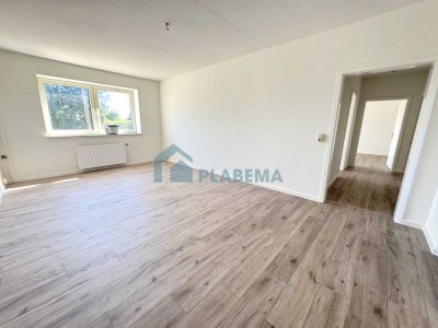 4- Zimmer- Erdgeschosswohnung mit neuer Einbauküche, aktuell in Renovierung