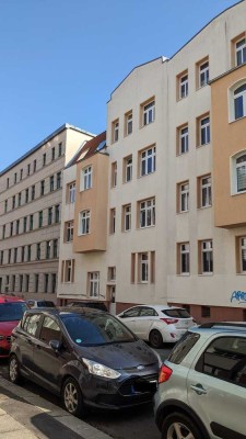 Schöne möblierte und großzügige 1Zi- DG-Loft-WE mit EBK, Dachterrasse und Kamin-südl. Innenstadt