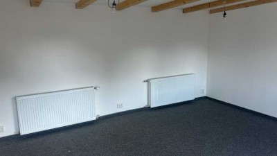 2-Zimmer Haus zu vermieten (potentielle Büroräume)