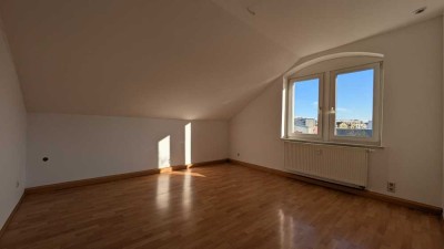 Attraktive, frisch renovierte Wohnung in ruhiger Lage – verkehrsgünstig & naturnah