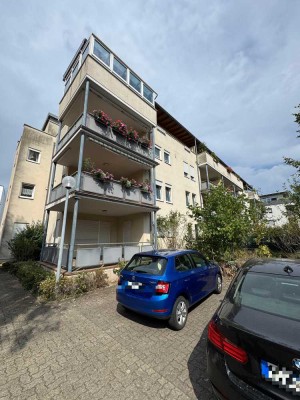 Großzügige 4-Zimmer-Wohnung mit 17 m² Terrasse, Garten, zwei Parkplätzen & Top-Lage in Landau
