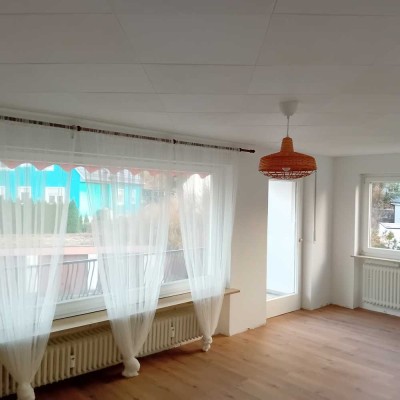 Attraktive 3-Zimmer-Wohnung mit Einbauküche Frisch Renoviert in Oberthulba Wittershausen