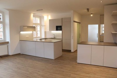 Exklusive, vollständig sanierte Traumwohnung im historischen „Drei-Mädels-Haus“ in Volkach