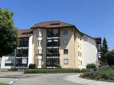 Helle Dachgeschosswohnung mit Balkon und TG-Platz
-optimale Wohnung für Pendler-