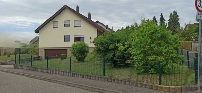 Freistehendes, ansehendes und voll ausgebautes Zweifamilienwohnhaus mit Unter-,Erd- und Dachgeschoss