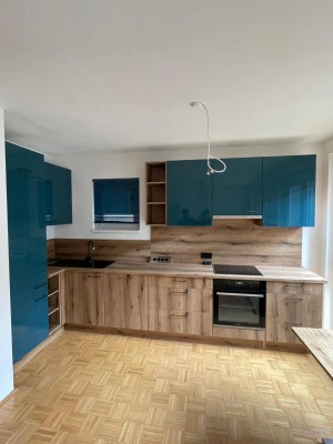 Schöne 2 Z.-Wohnung mit Tiefgarage, Terrasse u. kl. Eigengarten